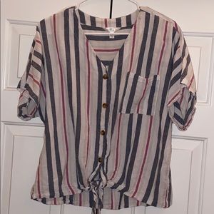 white tee w/ horizontal stripes